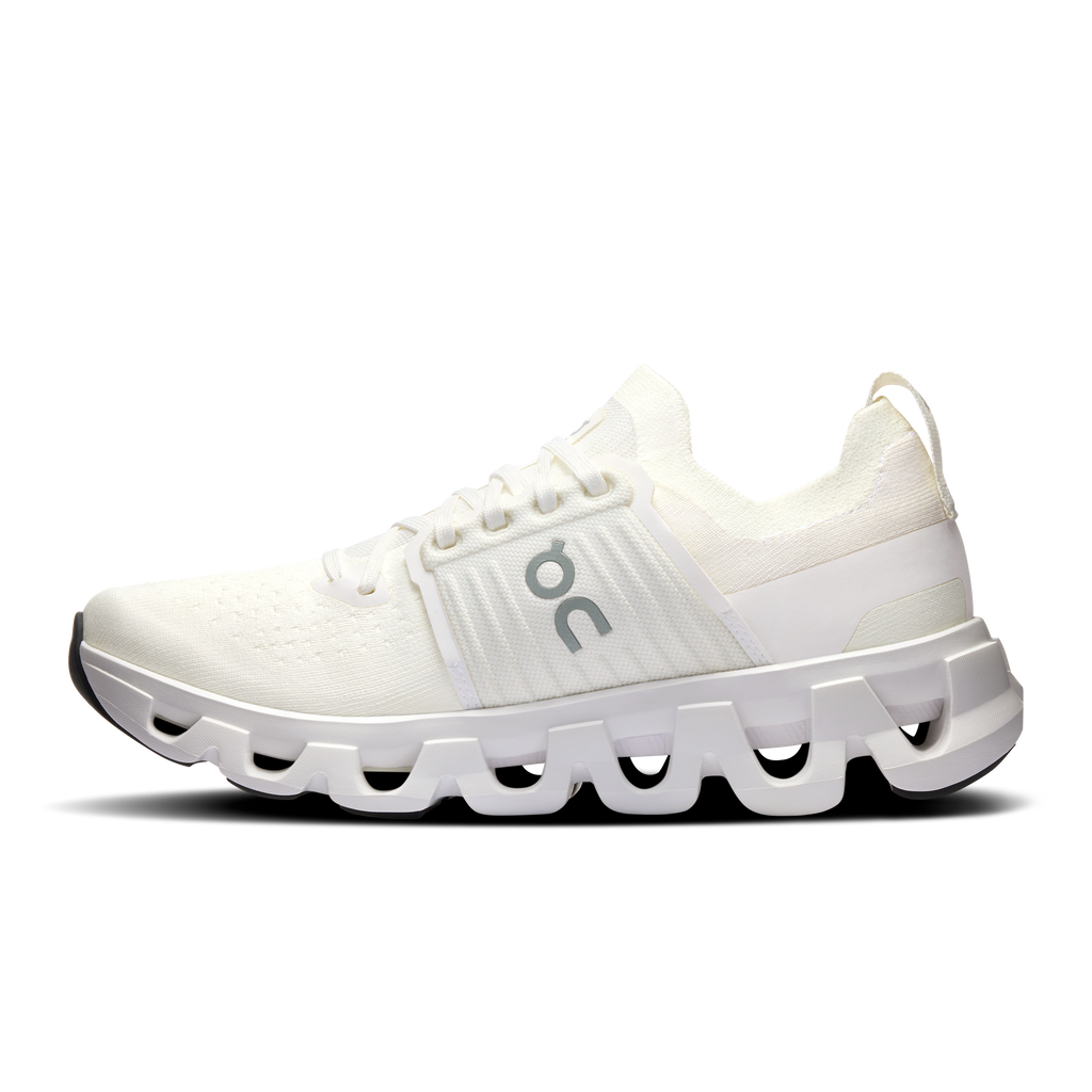 On Running Women's Cloudswift 4 in White/White