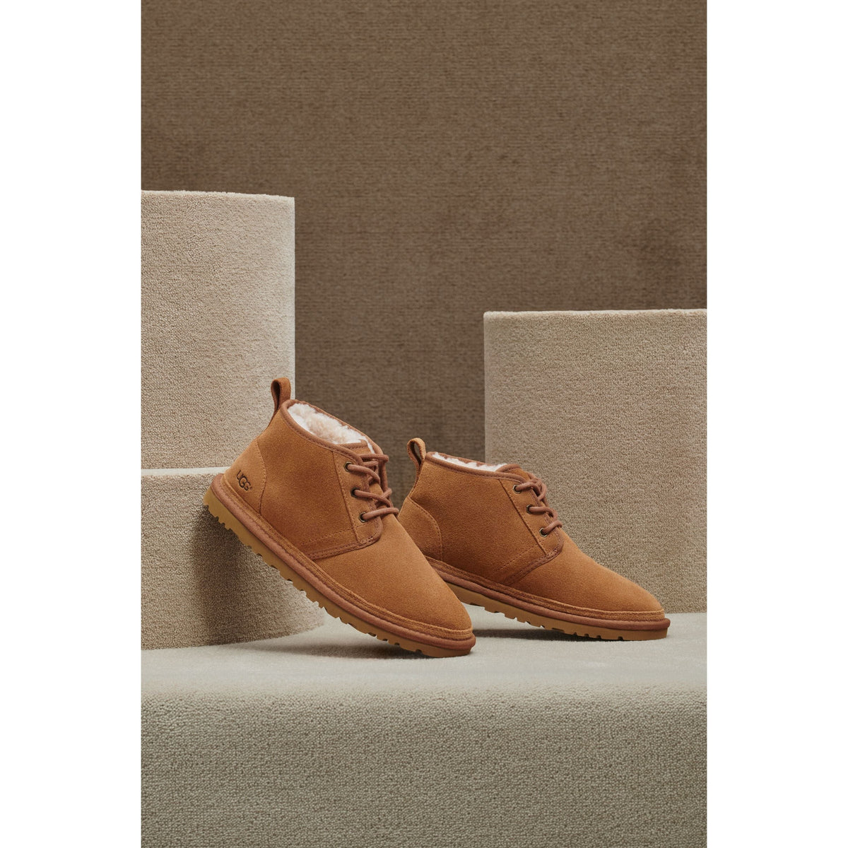 UGG Men's Neumel Boot in Chestnut
