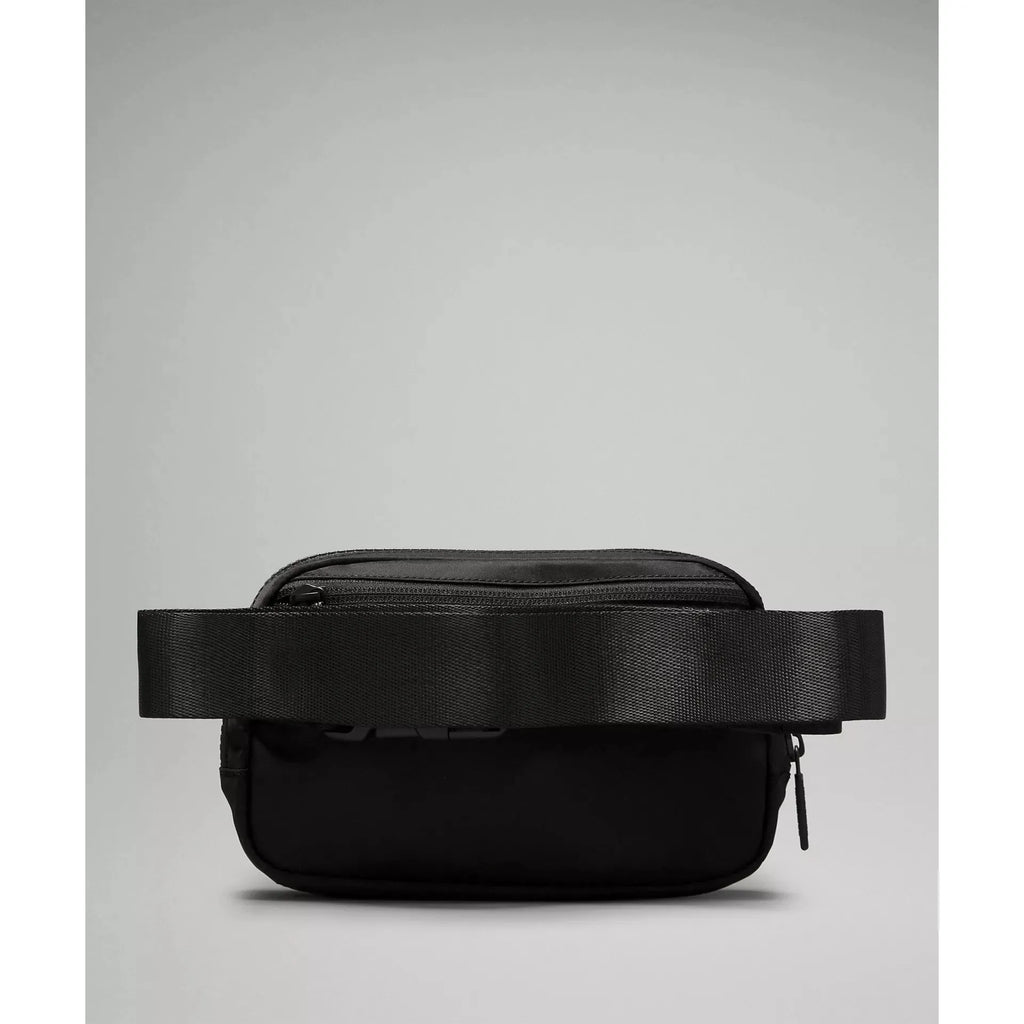 Lululemon Everywhere Belt Bag 1L