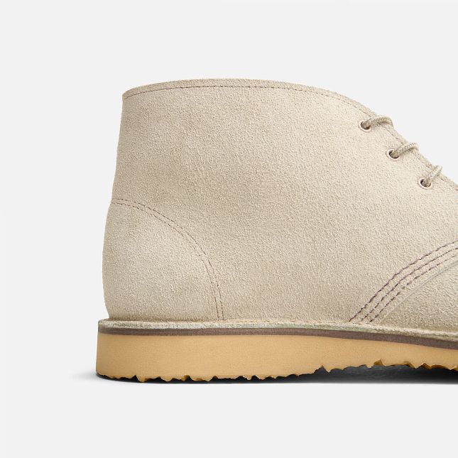 Red Wing Men's Weekender Chukka in White Sand Mohave Leather