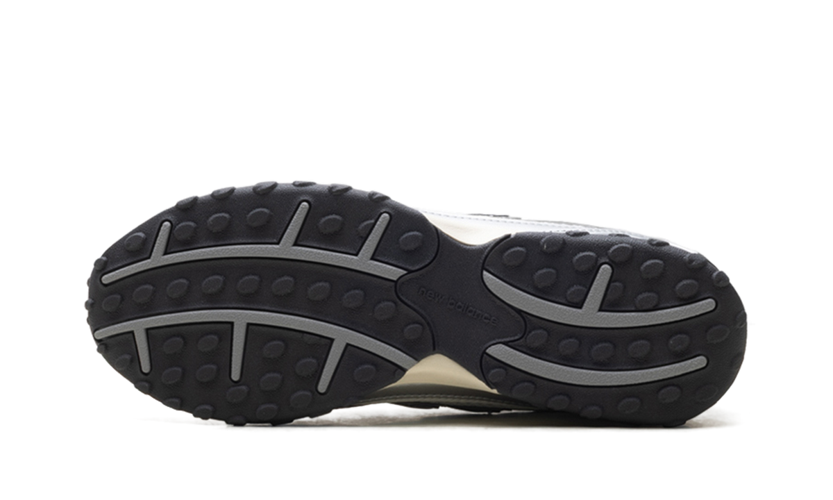 204L "Silver Metallic Black" U204LSWD